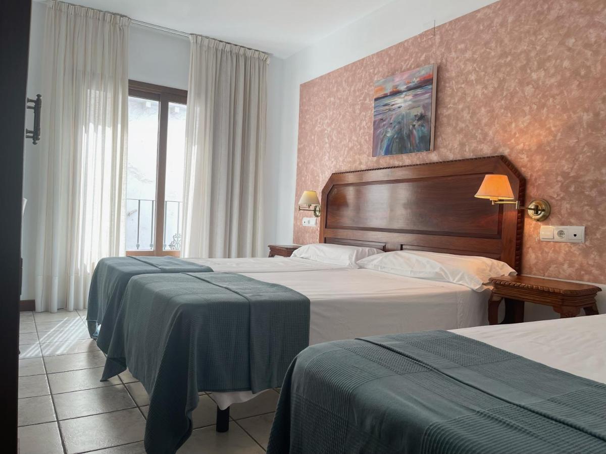 Hotel Al-andalus 2*